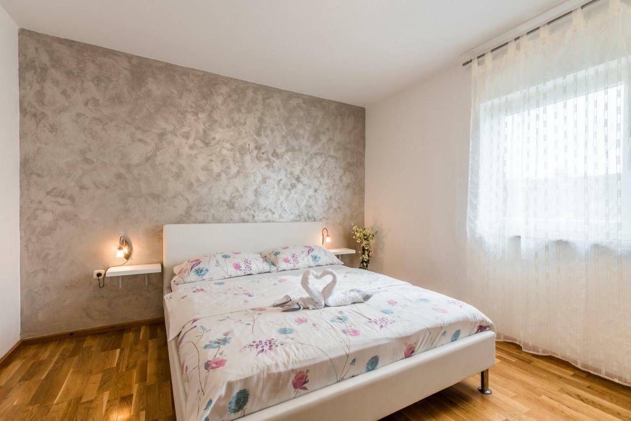 Apartments Vila Dk Malinska Eksteriør bilde