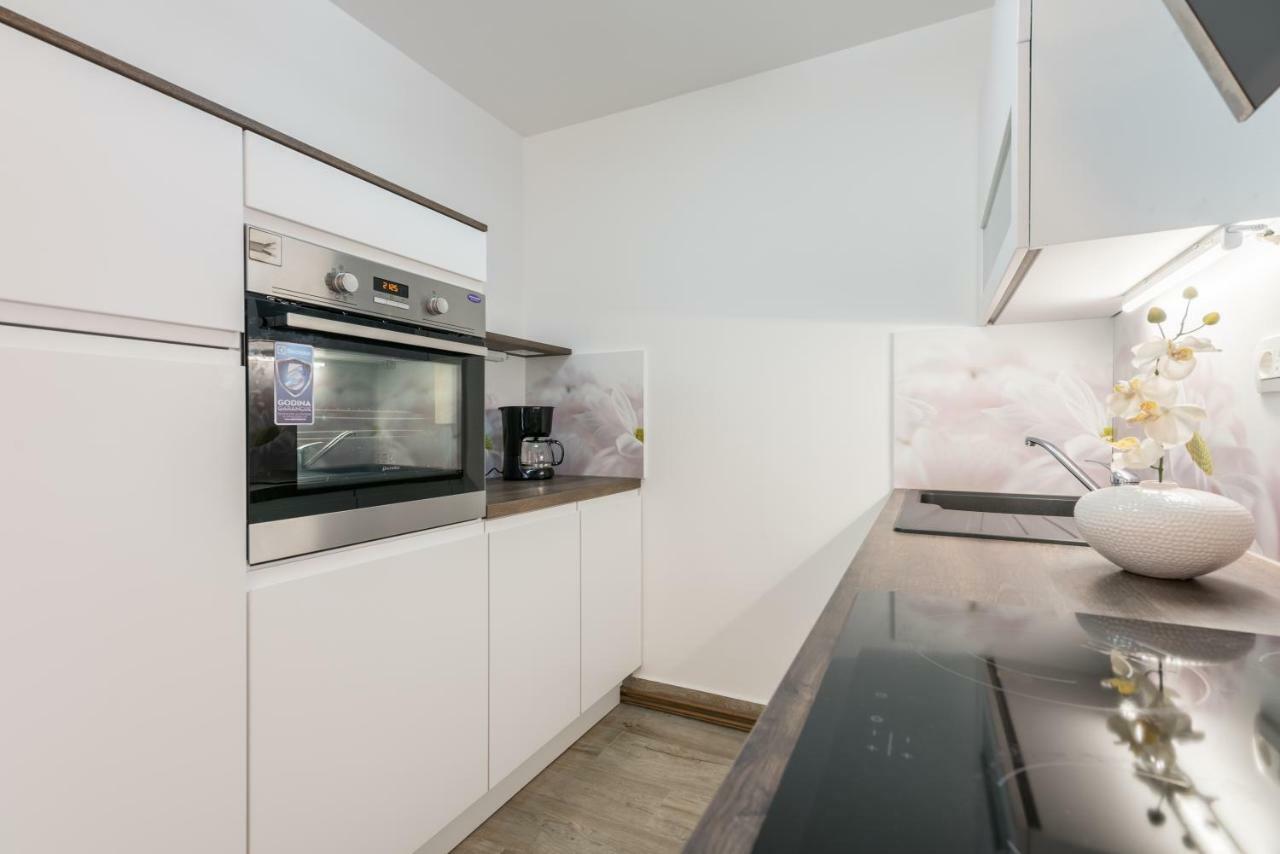Apartments Vila Dk Malinska Eksteriør bilde