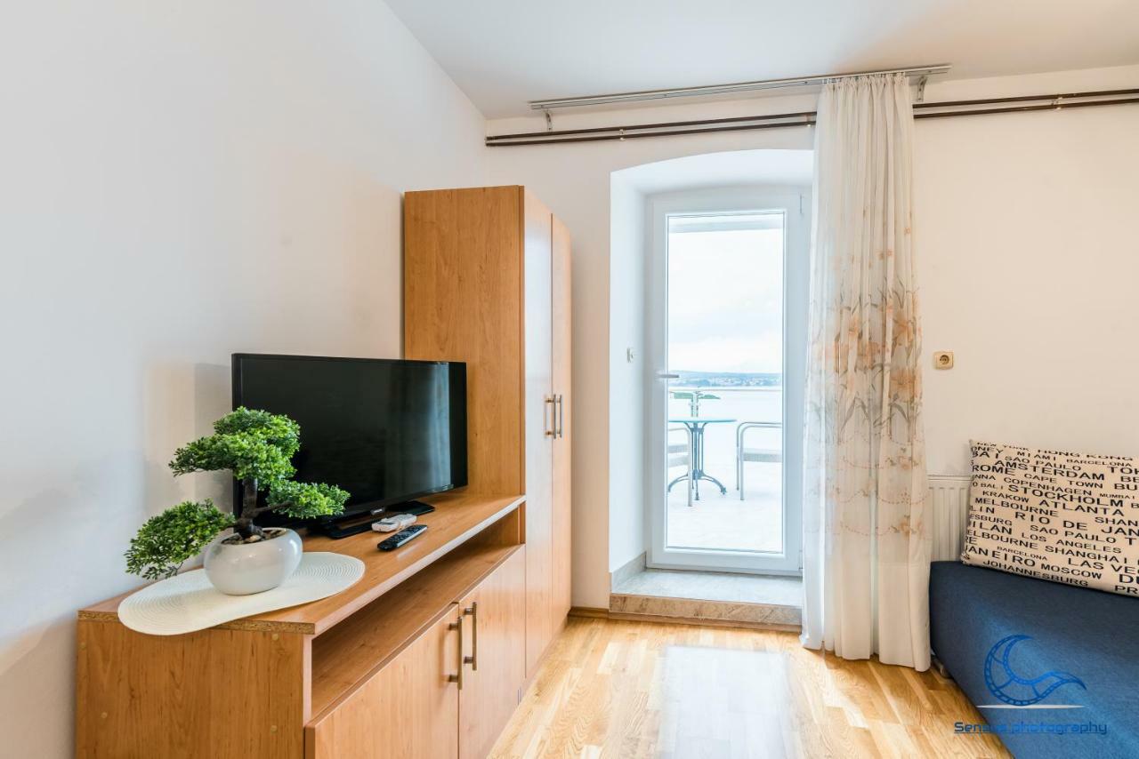 Apartments Vila Dk Malinska Eksteriør bilde